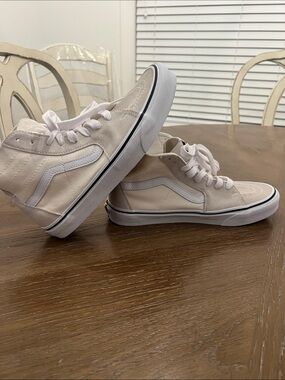 Vans Sk8-Hi Sneakers in Cream and White